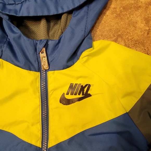 Nike Boys 4/XS Hooded Windbreaker Jacket Blue and Green Colorblock - Picture 3 of 9